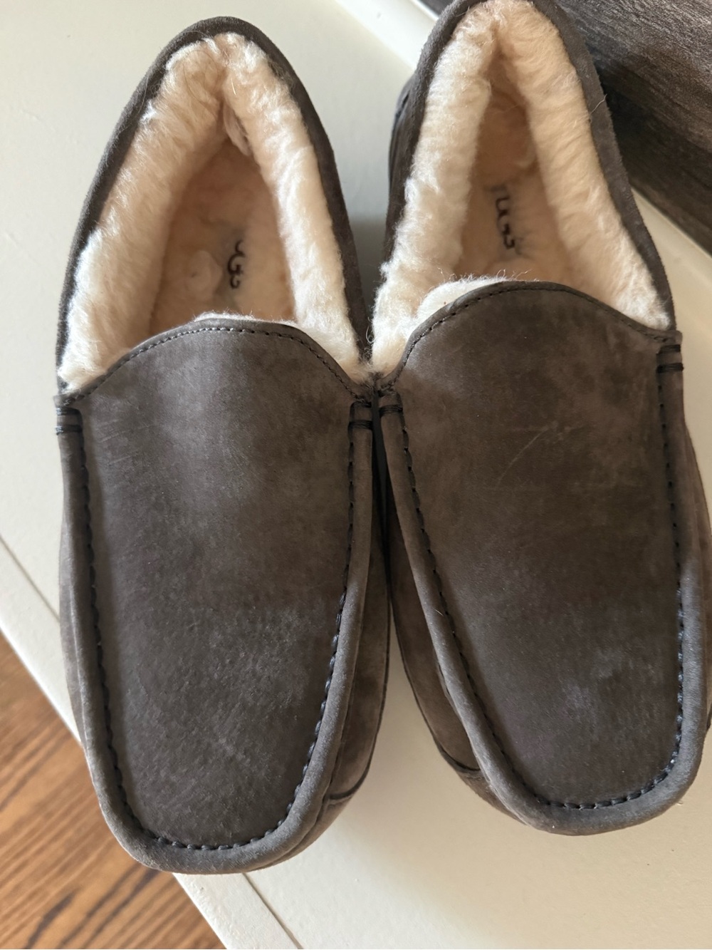 UGG suede wool men’s ascot house shoes slippers 7 EEE